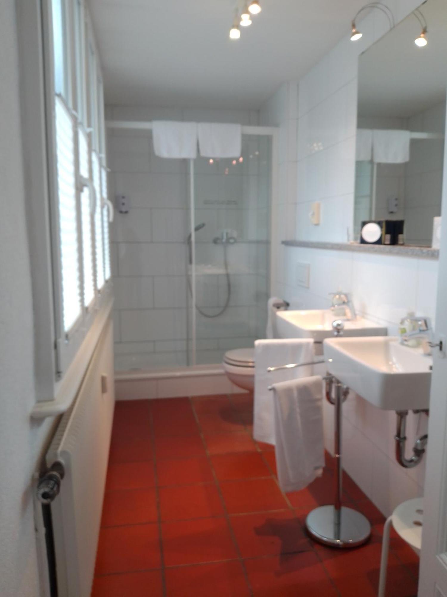 Pensionsieben Das Andere Hotel Леррах Номер фото