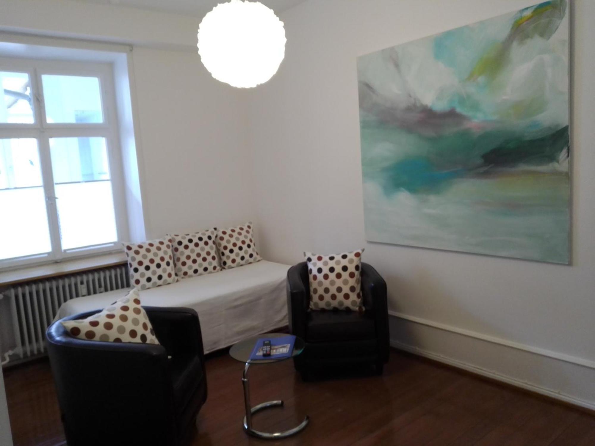Pensionsieben Das Andere Hotel Леррах Номер фото