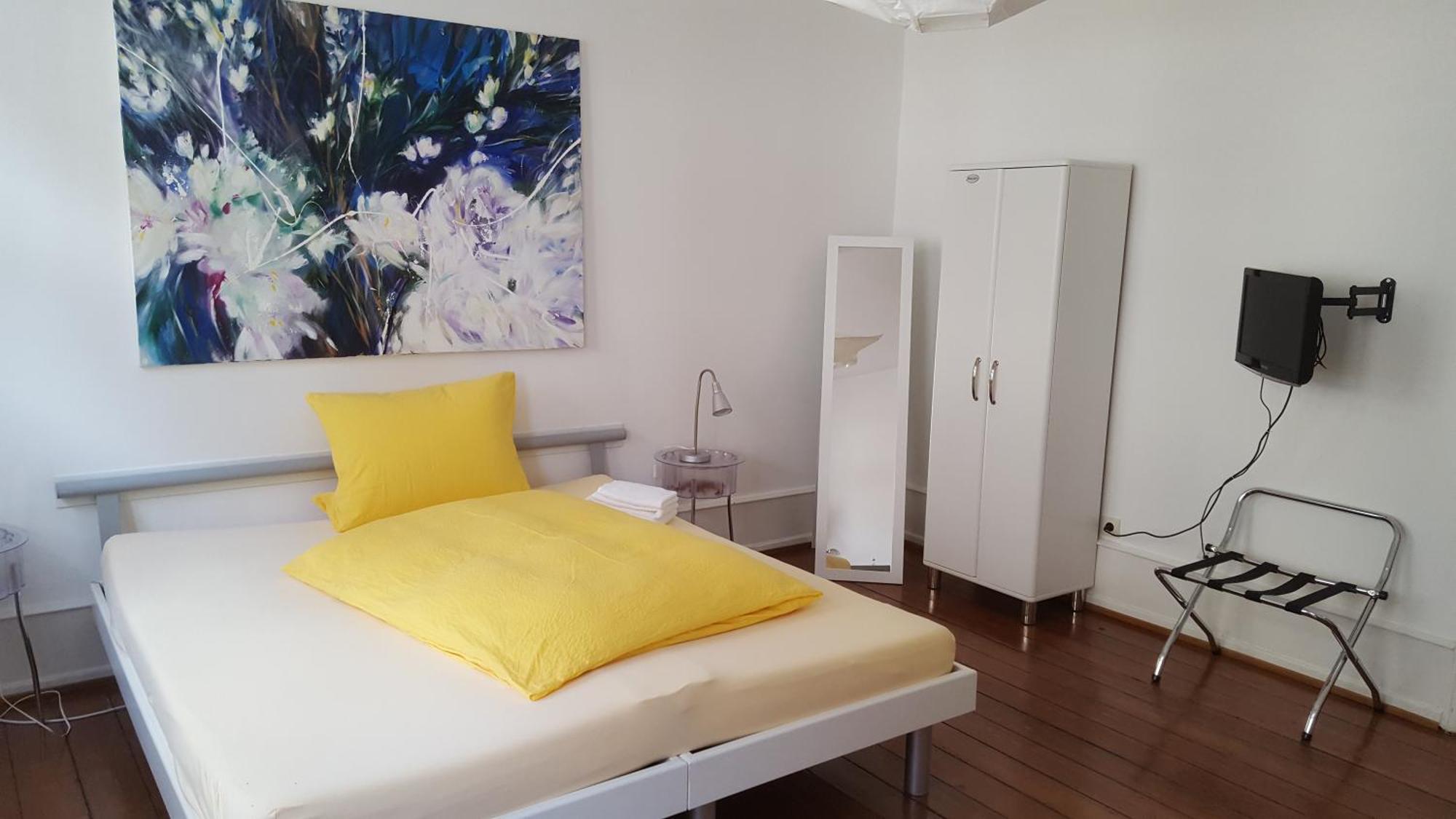 Pensionsieben Das Andere Hotel Леррах Номер фото
