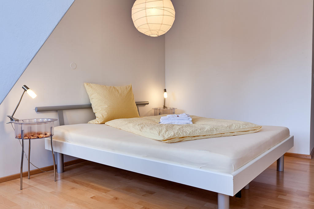 Pensionsieben Das Andere Hotel Леррах Номер фото